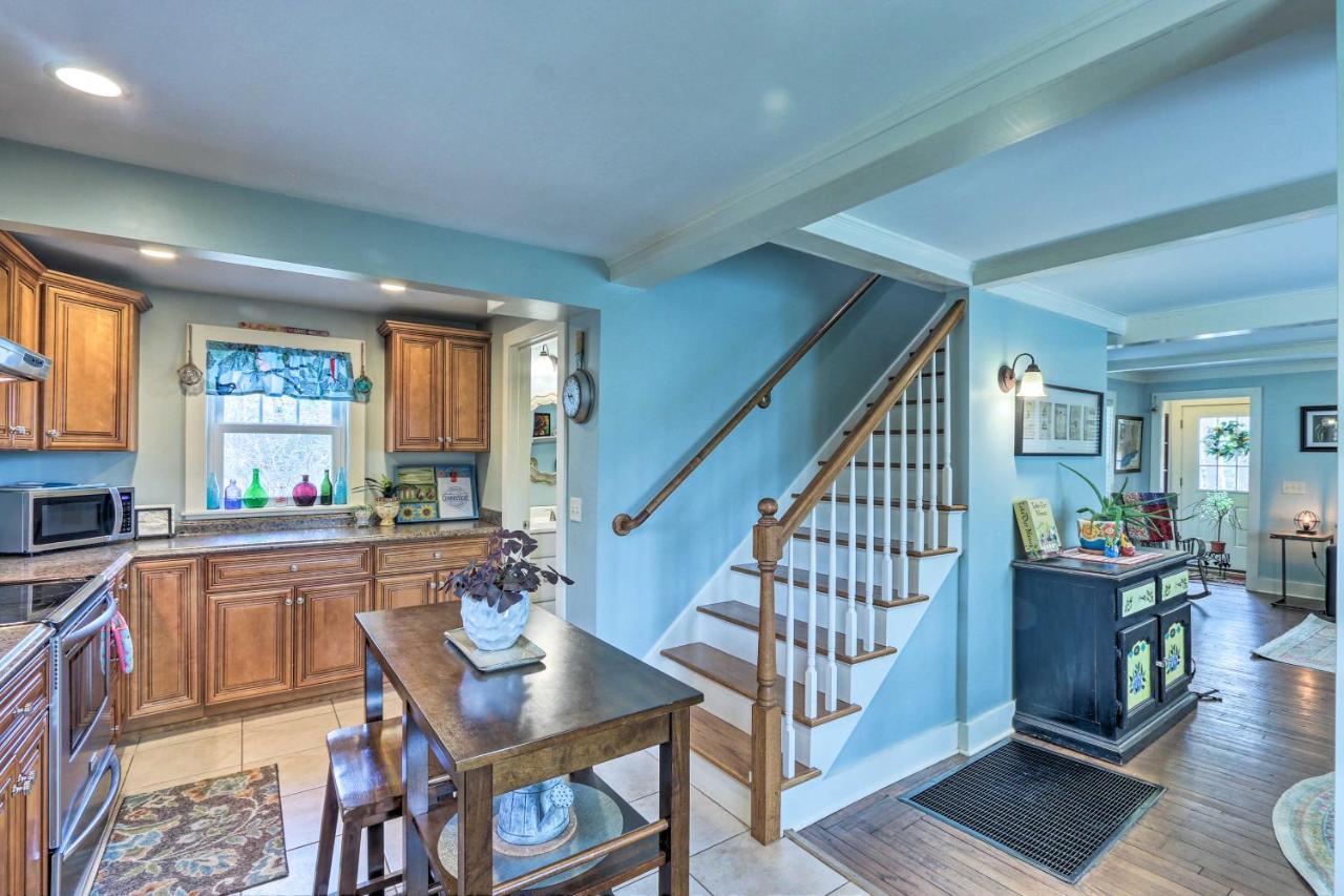 Remodeled Farmhouse In Waterford Near 2 Beaches! 外观 照片